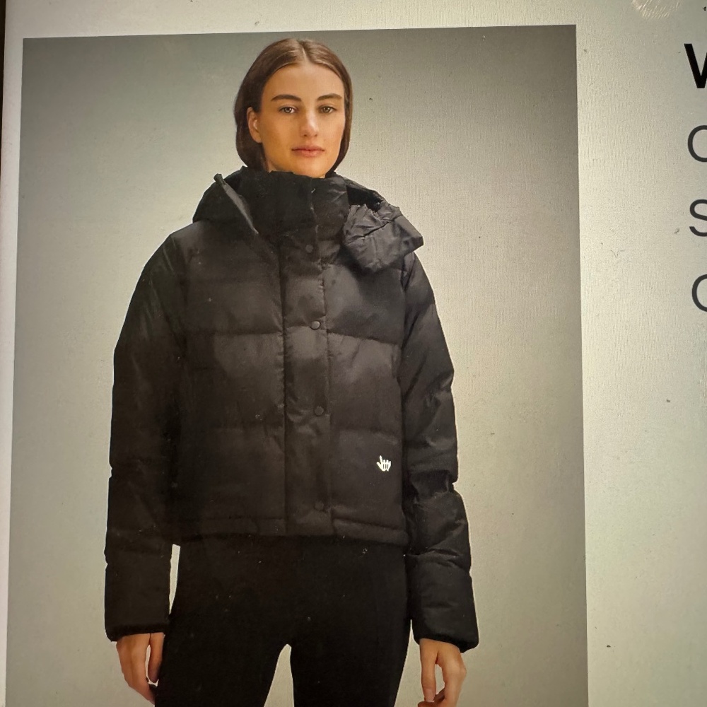 Lululemon Wonderpuff cropped down jacket, black, size 6